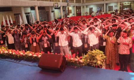 FR. FRANKLIN D’SOUZA LEADS ANOINTING ADORATION AND HEALING PRAYERS AT CCBI NYC WITNESS 2026 IN BENGALURU